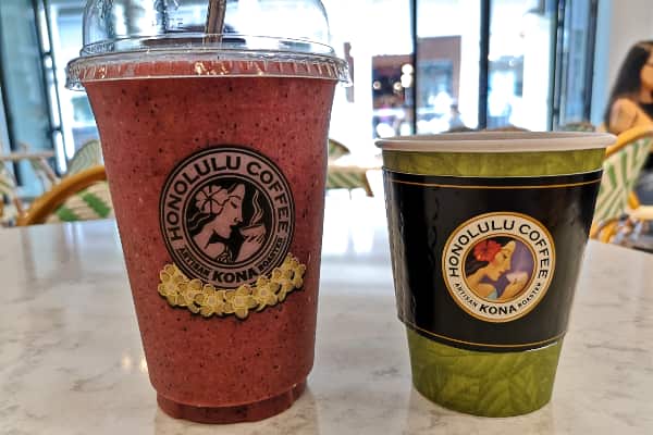 Honolulu Coffeeの巨大な飲物